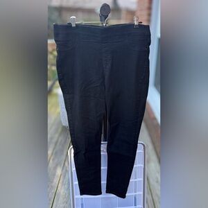Old Navy Rockstar Pull-On Skinny Jeans